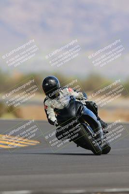 media/Sep-11-2022-SoCal Trackdays (Sun) [[81b7e951af]]/Turn 14 (1130am)/